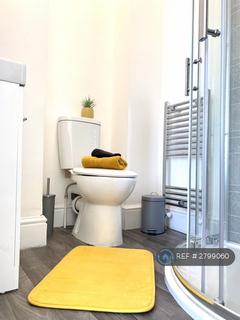 1 bedroom in a house share to rent, Bed Group House Share, Middlesbrough, TS4