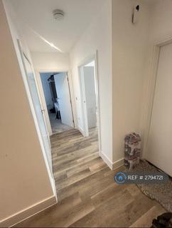 1 bedroom in a flat share to rent, Wilson House, London, SW11