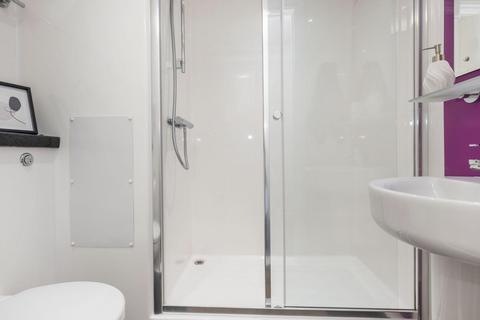 1 bedroom in a flat share to rent, Blackfriars Road, Salford M3