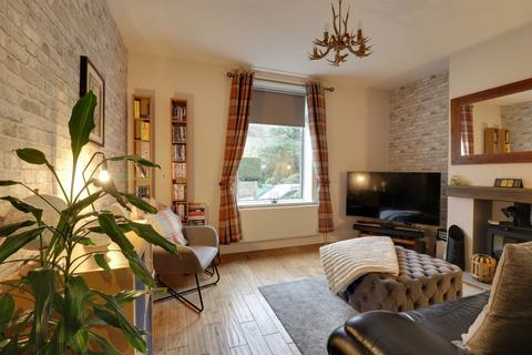 undefined, Huddersfield Road, Thongsbridge, Holmfirth, West Yorkshire, HD9