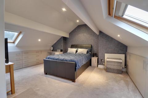 undefined, Huddersfield Road, Thongsbridge, Holmfirth, West Yorkshire, HD9