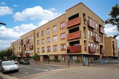 1 bedroom flat to rent, Bevan Court, London, E10