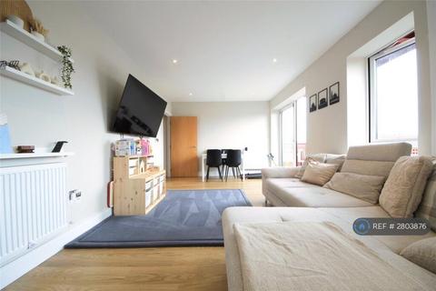 1 bedroom flat to rent, Bevan Court, London, E10