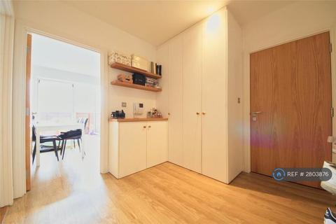 1 bedroom flat to rent, Bevan Court, London, E10