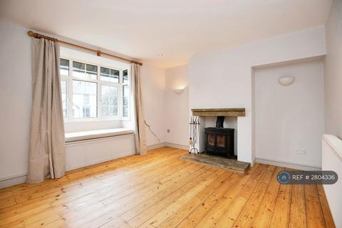 3 bedroom semi-detached house to rent, The Terrace, Moreton Morrell, CV35
