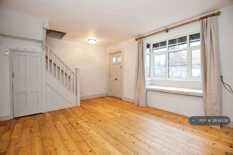 3 bedroom semi-detached house to rent, The Terrace, Moreton Morrell, CV35