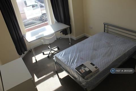 7 bedroom terraced house to rent, Deramore Street, Manchester, M14