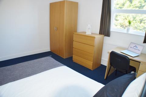 4 bedroom detached house to rent, Cloister Street, Nottingham, NG7