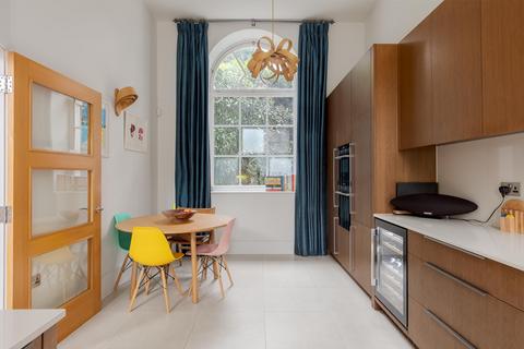 3 bedroom terraced house for sale, The Stables, Wildernesse Avenue, Sevenoaks TN15