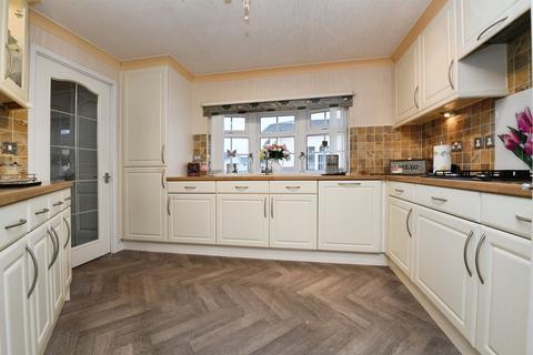 2 bedroom park home for sale, Elm Way, Battlesbridge, Wickford