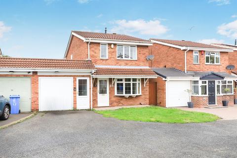 Plover Close, Featherstone, Wolverhampton