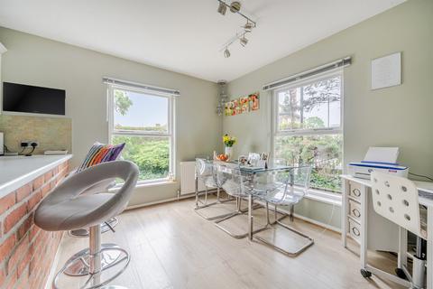 undefined, Lavender Hill, Enfield