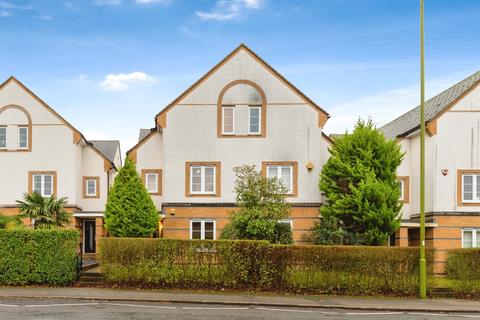 4 bedroom semi-detached house for sale, Ware Road, Hertford