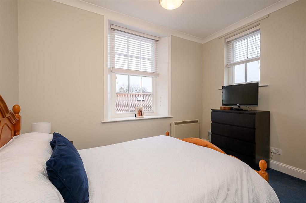 12 Trinity Court-7.jpg