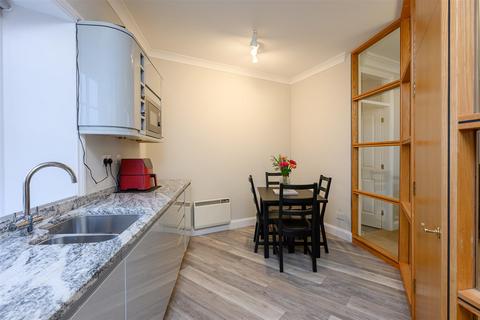 2 bedroom apartment for sale, Trinity Lane, Bishophill, York YO1 6EY