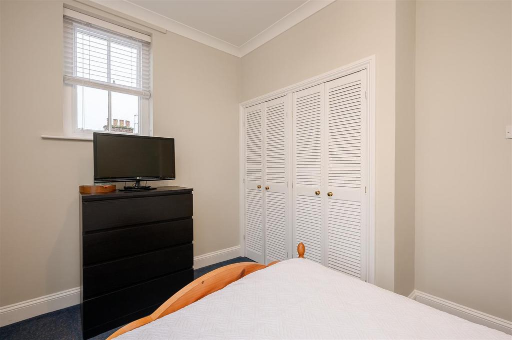 12 Trinity Court-8.jpg