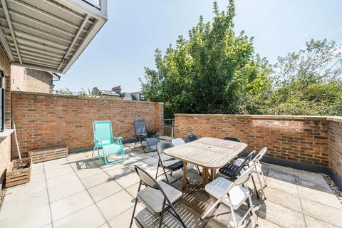 3 bedroom flat to rent, Coulgate Street, London SE4