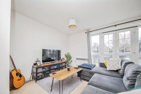 2 bedroom apartment for sale, Apprentice Drive, Colchester
