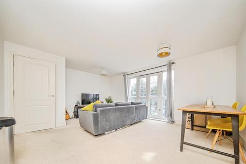 2 bedroom apartment for sale, Apprentice Drive, Colchester