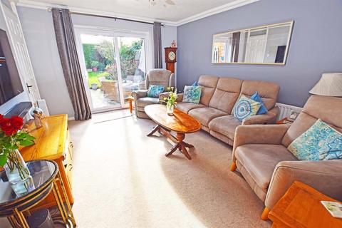 4 bedroom detached house for sale, Embassy Close, Gillingham