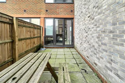 1 bedroom apartment to rent, Bath Road, Slough, Berkshire, SL1