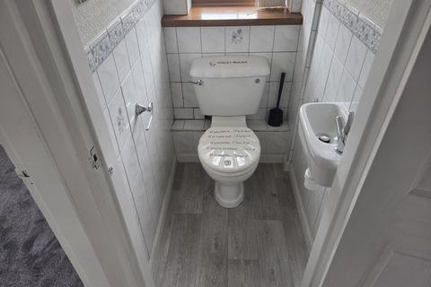 3 bedroom semi-detached house to rent, Woodfort Road, Birmingham B43