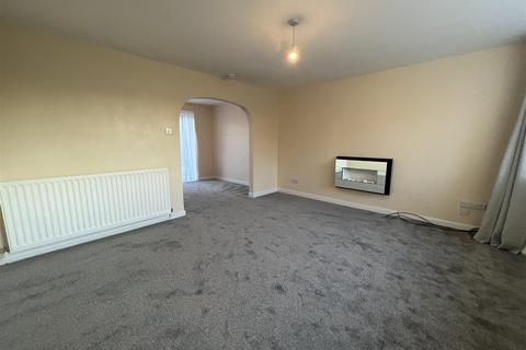 3 bedroom detached house to rent, Pallett Drive, St Nicolas Park