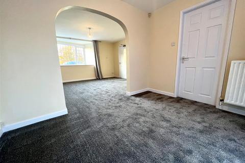 3 bedroom detached house to rent, Pallett Drive, St Nicolas Park