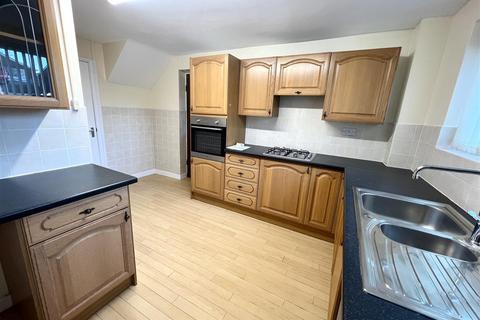 3 bedroom detached house to rent, Pallett Drive, St Nicolas Park