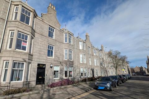 3 bedroom flat to rent - Whitehall Place, Aberdeen, AB25