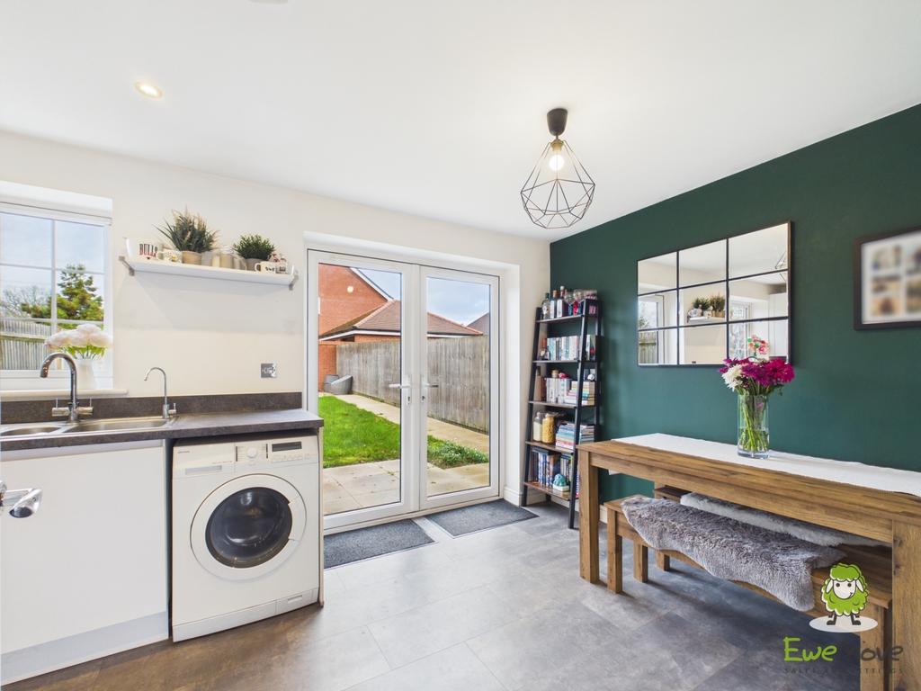 Ewe Move Estate Agents Basingstoke - Burlington Way