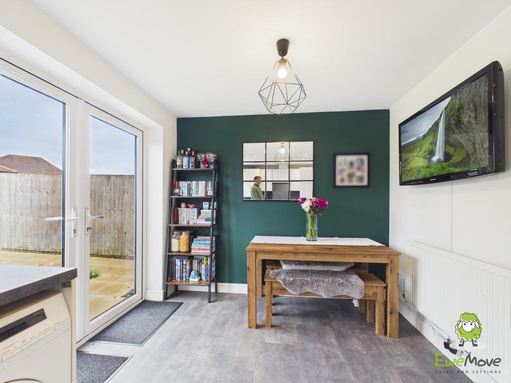 Ewe Move Estate Agents Basingstoke - Burlington Way