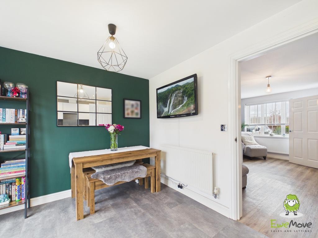 Ewe Move Estate Agents Basingstoke - Burlington Way