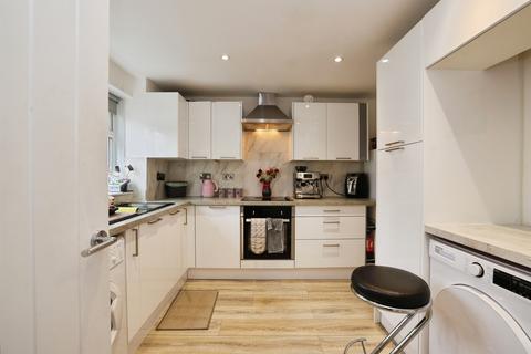 3 bedroom terraced house for sale, Galahad Close, Andover