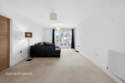 2 bedroom flat for sale, Holford Way, London