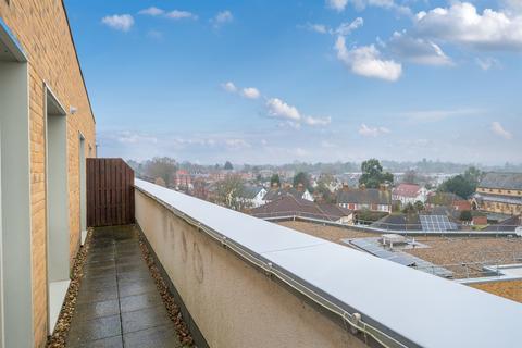 2 bedroom flat for sale, Kidwells Close, Maidenhead