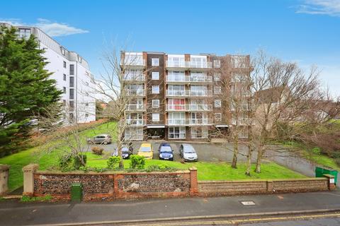 3 bedroom flat for sale, Upperton Road, Eastbourne