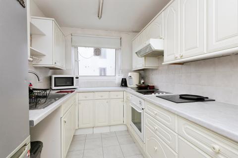 3 bedroom flat for sale, Upperton Road, Eastbourne