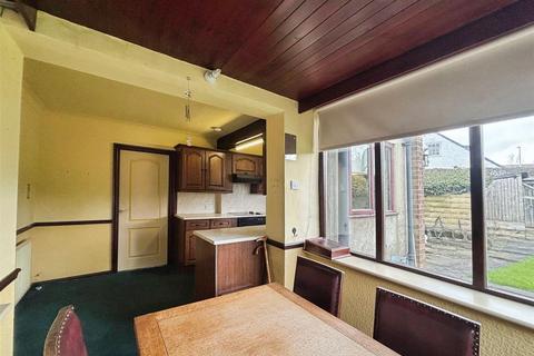 3 bedroom end of terrace house for sale, Glendale Drive, Bradford BD6