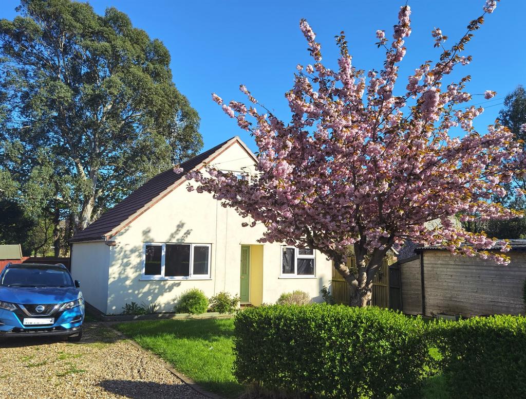 3 bedroom bungalow for sale