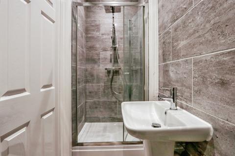 2 bedroom flat for sale, High Street, Poole