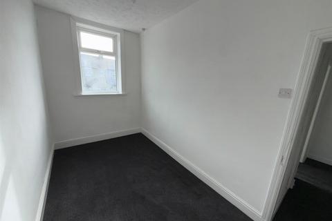 2 bedroom house to rent, 174 Avenue ParadeAccringtonLancashire