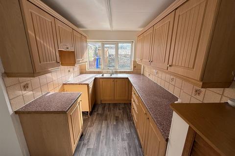 2 bedroom house to rent, 174 Avenue ParadeAccringtonLancashire