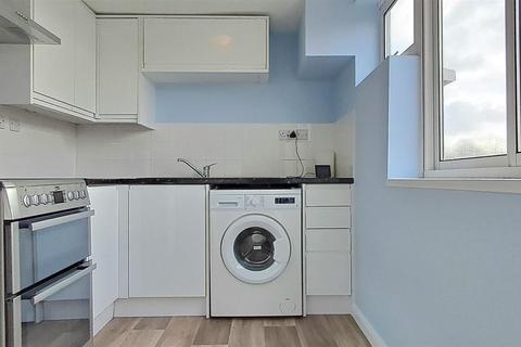 2 bedroom apartment to rent, Allison Road, Bristol