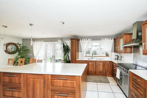 5 bedroom detached house for sale, Gull Road, Guyhirn, Wisbech