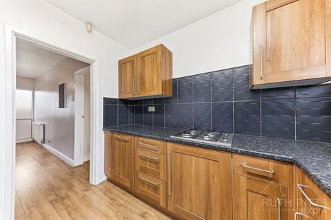 3 bedroom semi-detached house for sale, Wakefield Road, Pontefract WF7