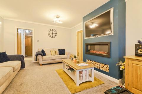 undefined, Longhouse Drive, Bradford BD13