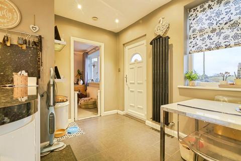 undefined, Longhouse Drive, Bradford BD13