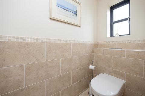4 bedroom townhouse for sale, Waterside Mews, Trowbridge