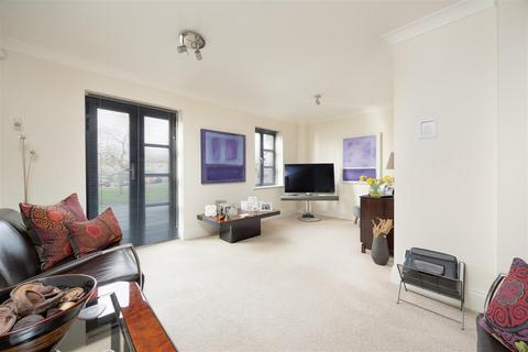 4 bedroom townhouse for sale, Waterside Mews, Trowbridge
